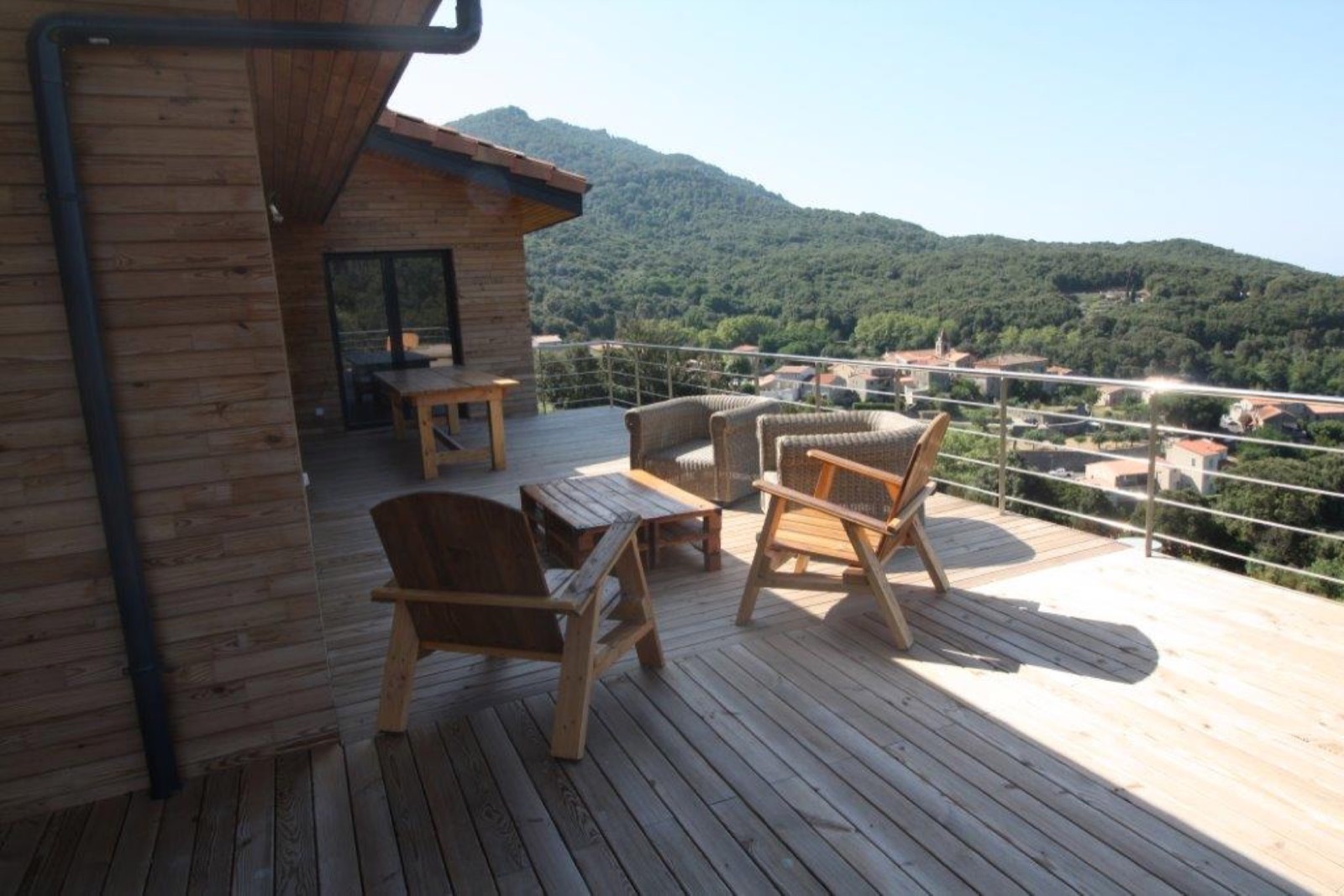 Casa Lemn Duchesnes — 4