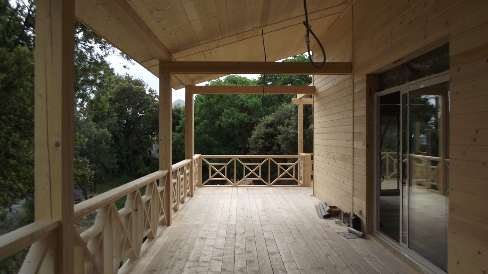 Hutin Wood House — 5