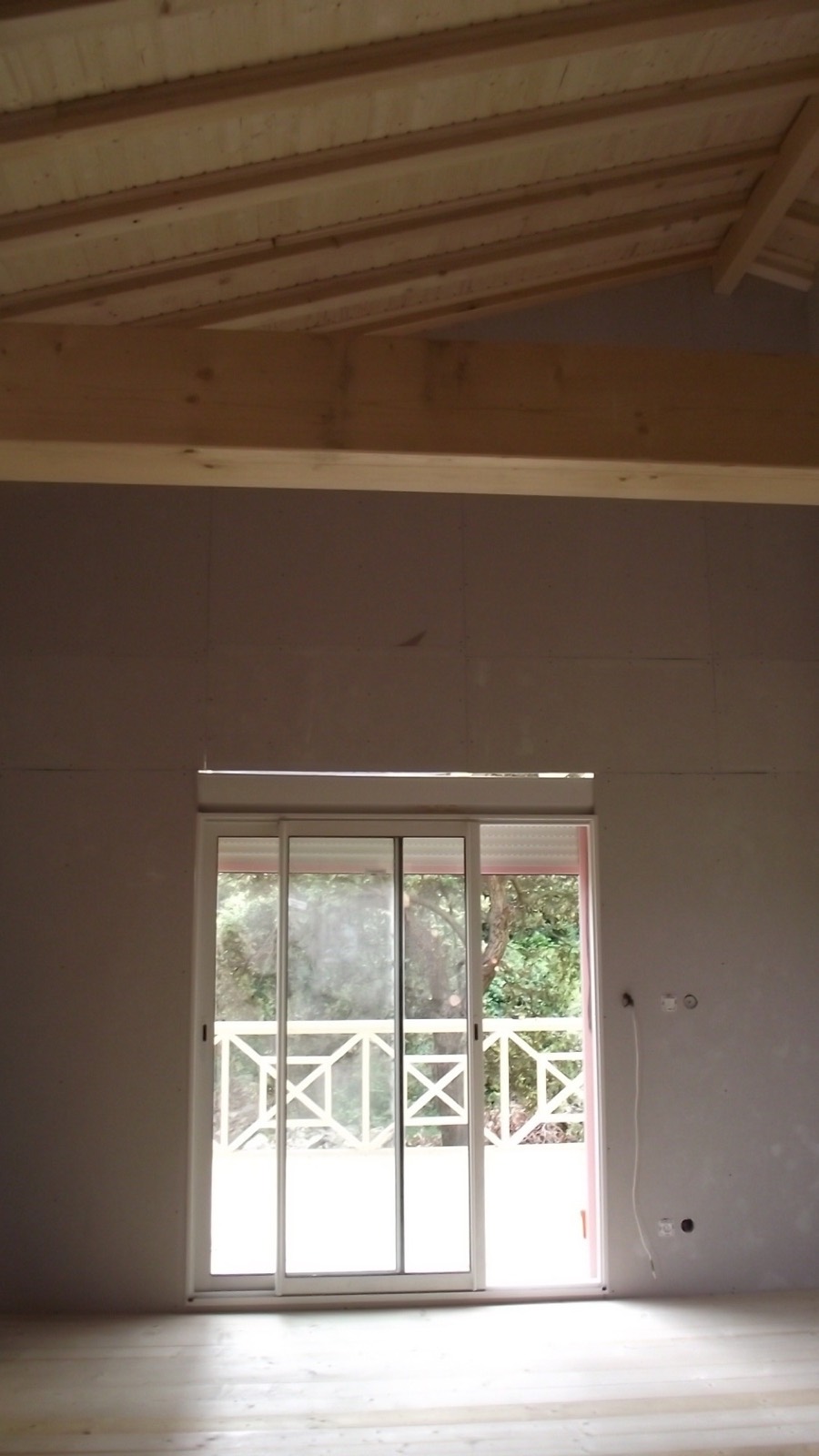 Hutin Wood House — 8